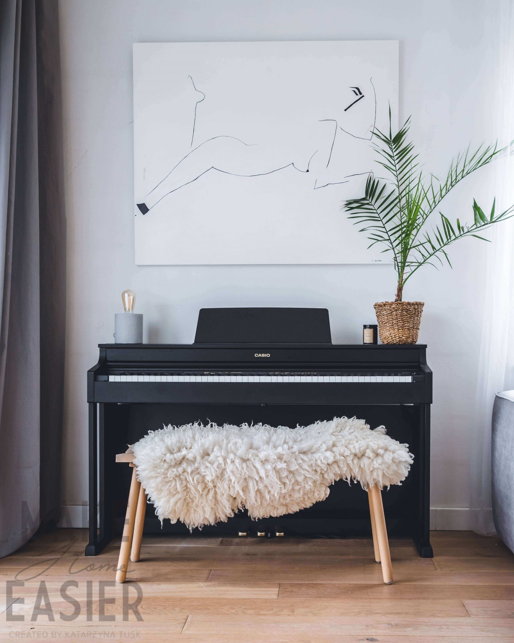 Piękne pianino CASIO na Make Home Easier